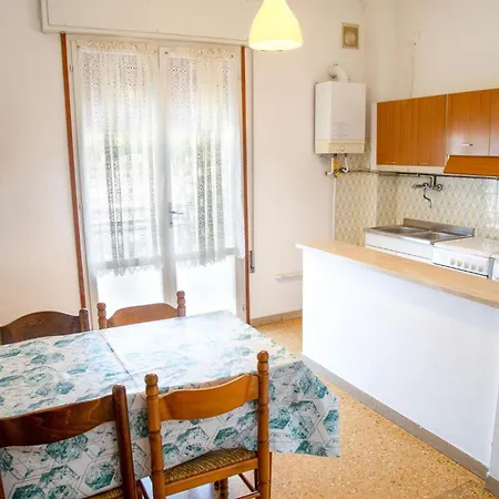 Two Triple Bedroom Flat Near The In Eraclea