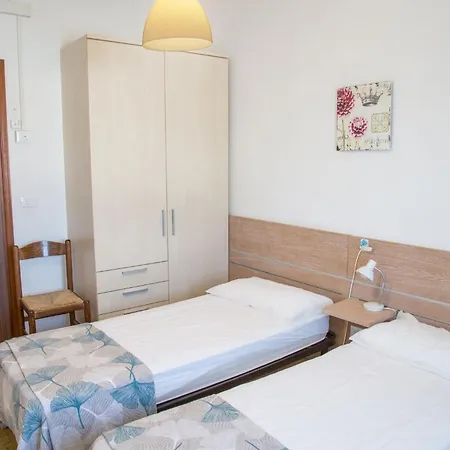 Apartamento Two Triple Bedroom Flat Near The In Eraclea