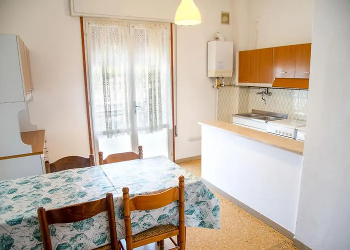 Two Triple Bedroom Flat Near The In Eraclea