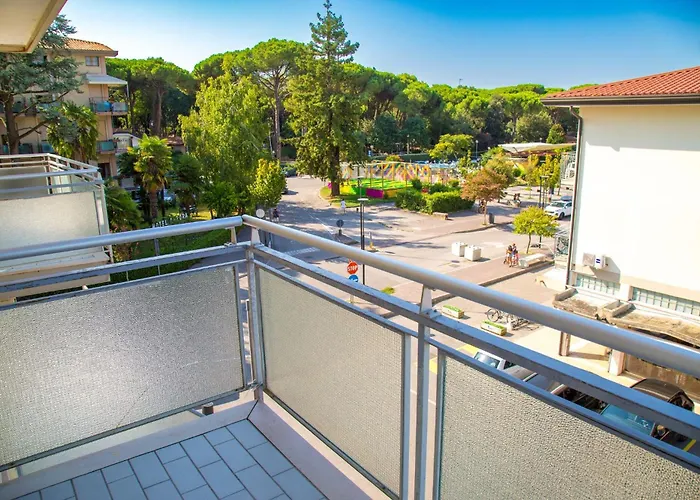 Two Triple Bedroom Flat Near The In Eraclea *