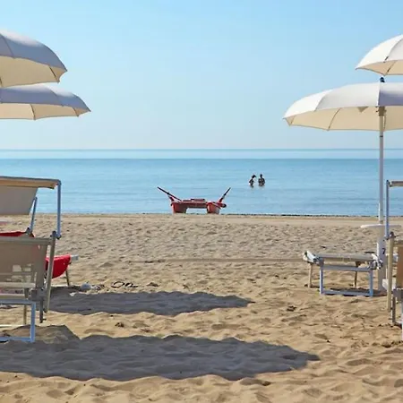 Two Triple Bedroom Flat Near The In Eraclea Lejlighed Eraclea Mare